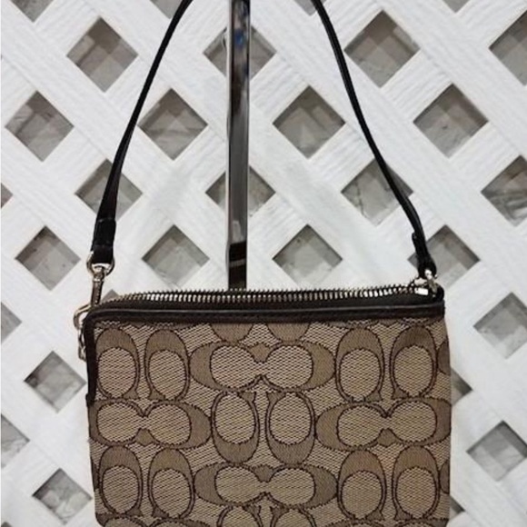 Wristlet - Picture 5 of 6